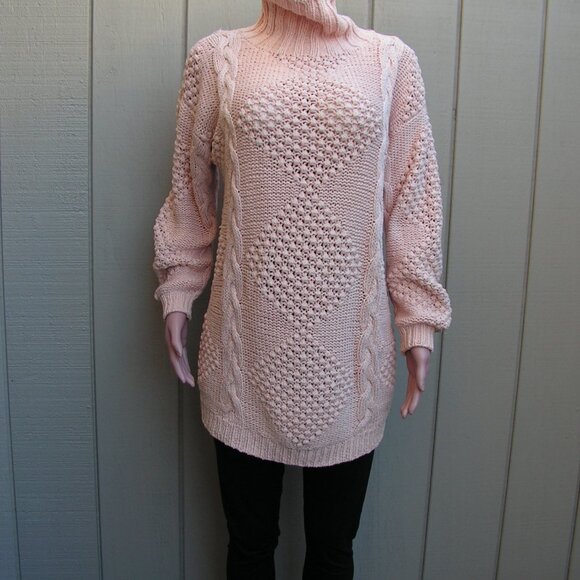 100% silk Victoria's Secret Moda Internat'l turtleneck pink sweater, Small - Picture 11 of 13